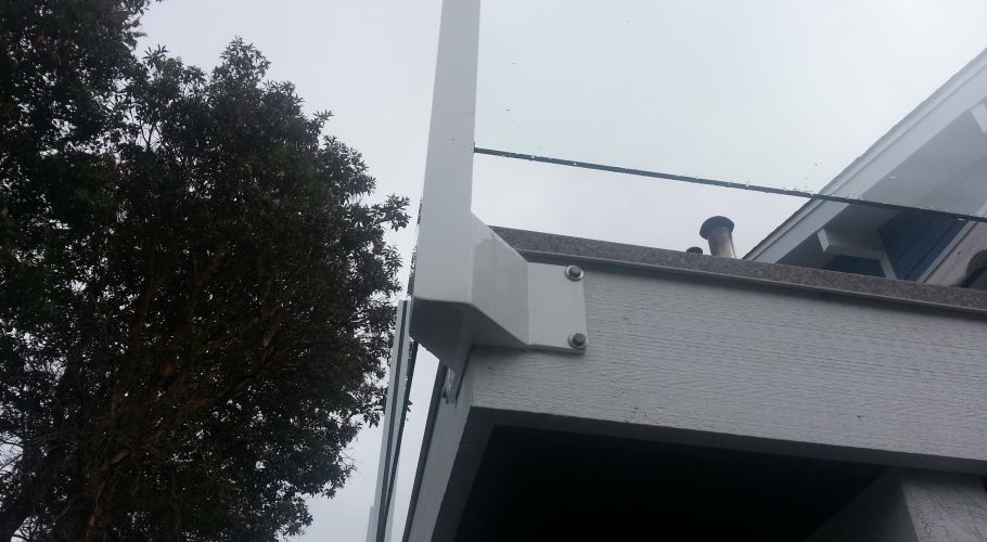 custom glass rails 1