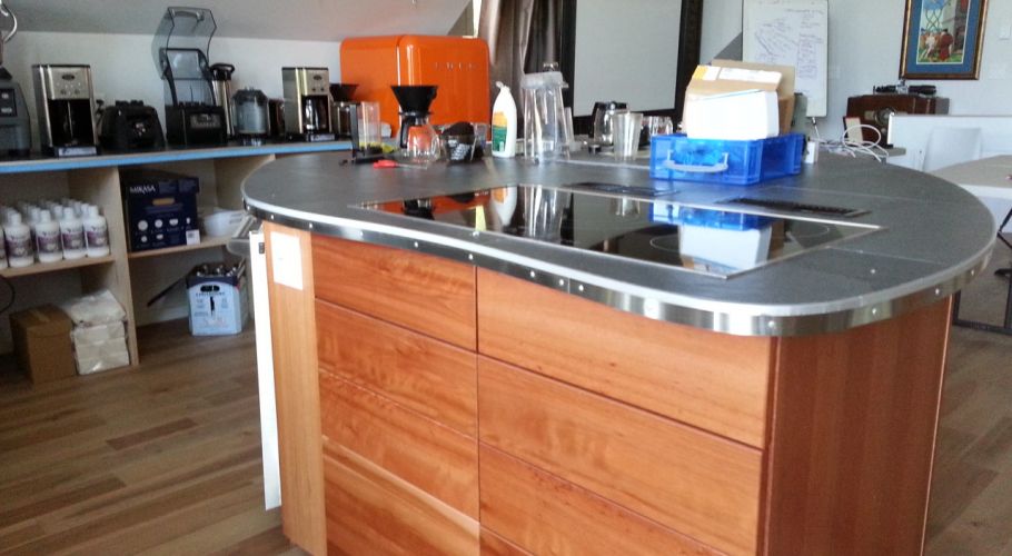 custom island edging